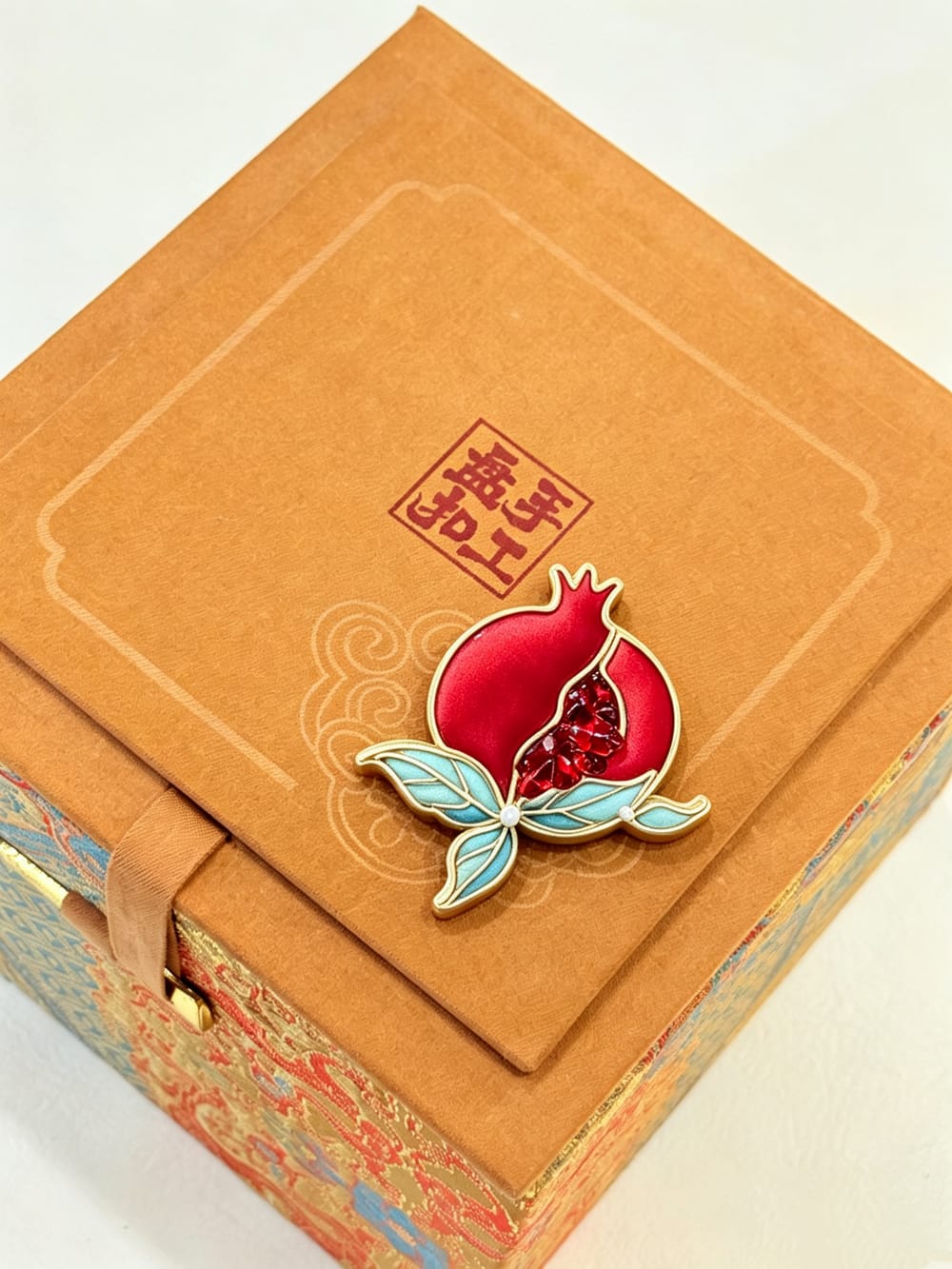 石榴花盘扣作品